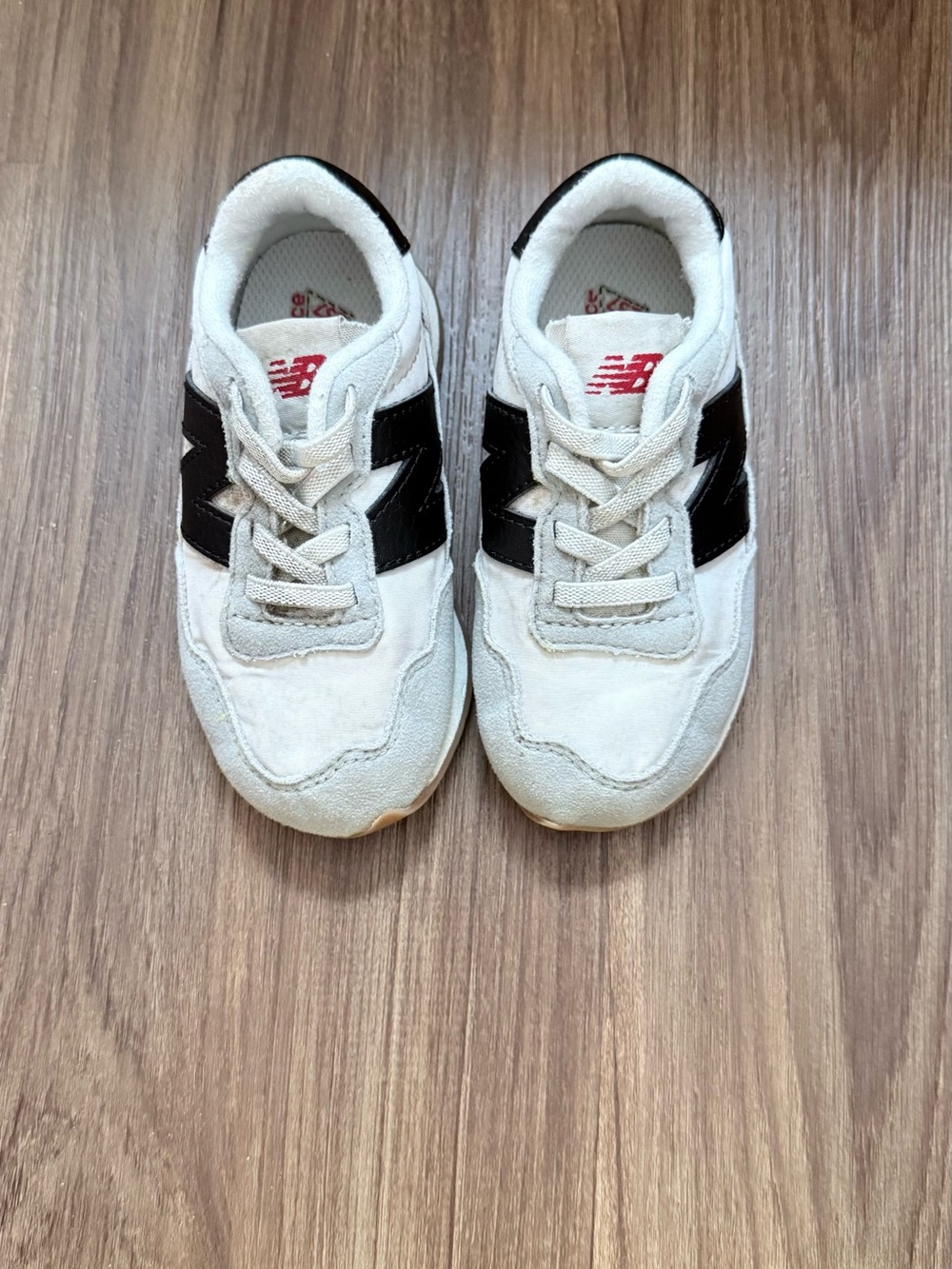 New Balance Kids White and Black Accent Sneakers - Toddler Size 8
